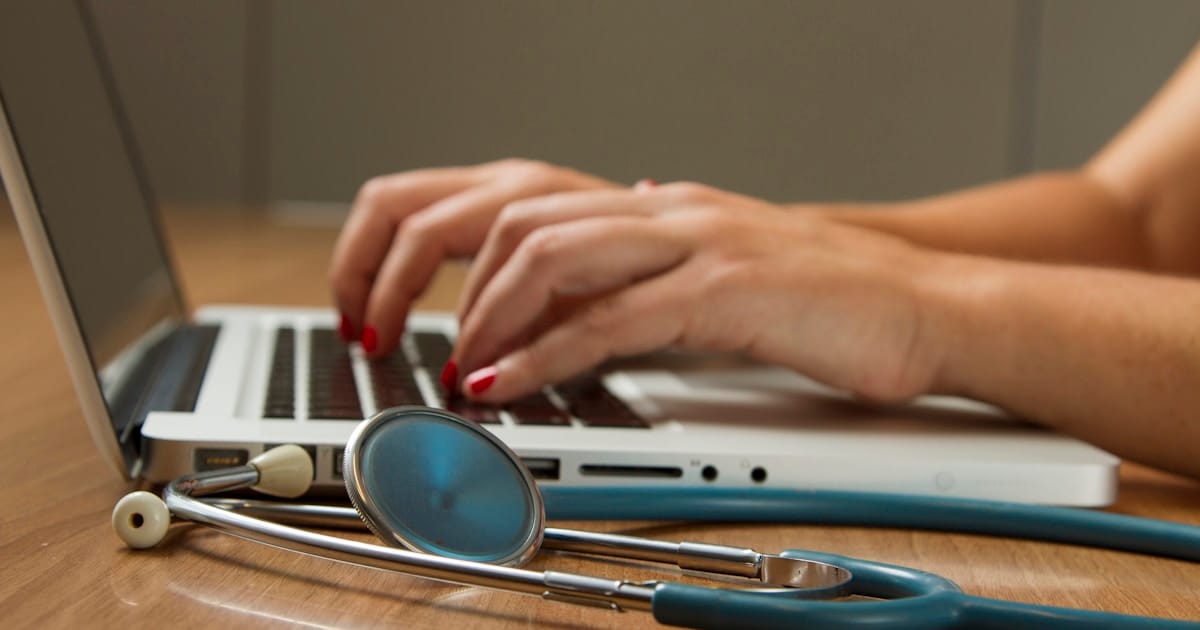 NIS2 y el sector sanitario: obligaciones para clínicas, hospitales y proveedores de salud