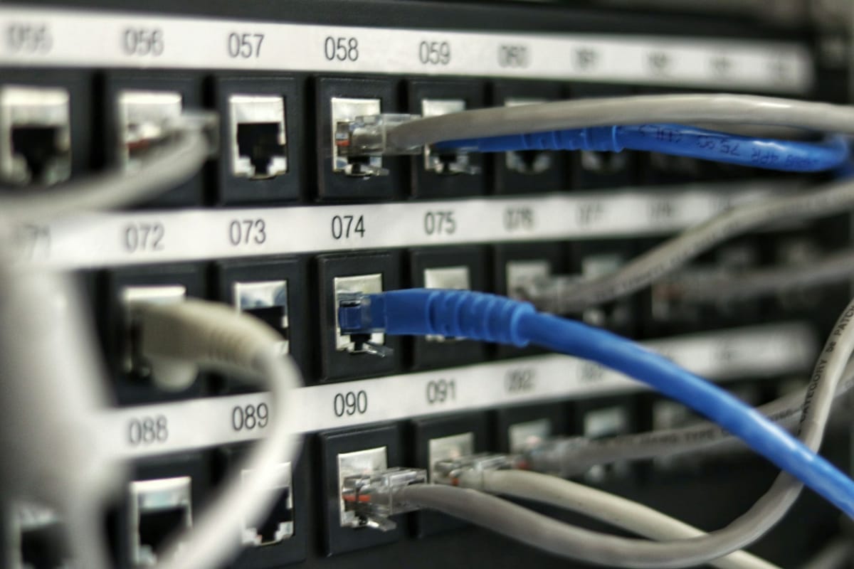 Router WiFi empresarial seguro