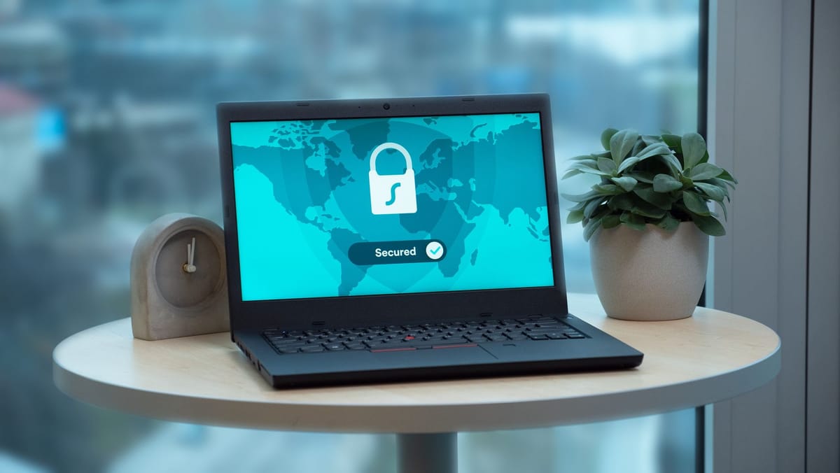 Zero Trust explicado para pymes: no confiar en nadie, verificar todo