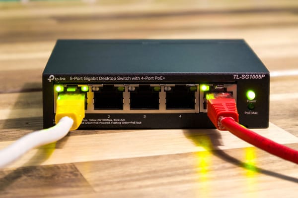 Redes WiFi de empresa: cómo evitar que tu propia red sea la puerta de entrada